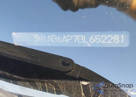 2011 Nissan Sentra 2.0Sr from USA, damaged, VIN 3N1AB6AP7BL652281